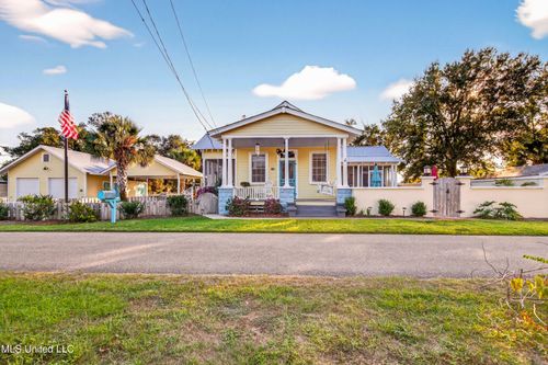 134 Keller St, Bay Saint Louis, MS, 39520-4316 | Card Image