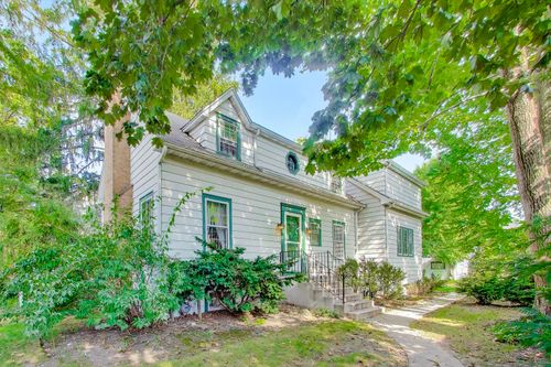 2113 Forestview Rd, Evanston, IL, 60201-2007 | Card Image