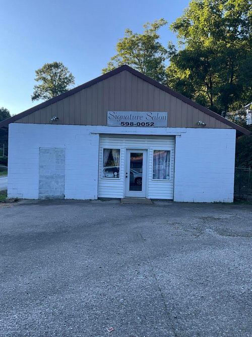 530 Muddy Gap Rd, Manchester, KY, 40962-7279 | Card Image