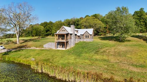 26 Edgewood Dr, East Bernstadt, KY, 40729-7276 | Card Image