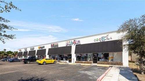7-1111 S 10th Street, McAllen, TX, 78501 | Card Image