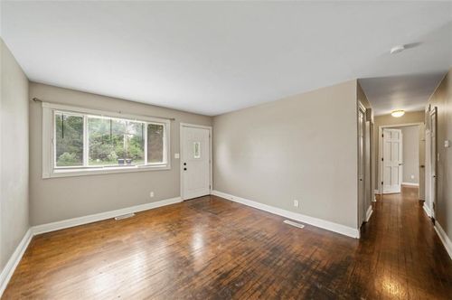 10905 E 47th St, Kansas City, MO, 64133-1861 | Card Image