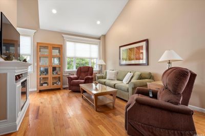 463 - 463 Winter Place, Condo with 2 bedrooms, 2 bathrooms and null parking in East Meadow NY | Image 3