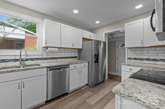 5008 Unaka Ave, House other with 3 bedrooms, 2 bathrooms and null parking in Charlotte NC | Image 12