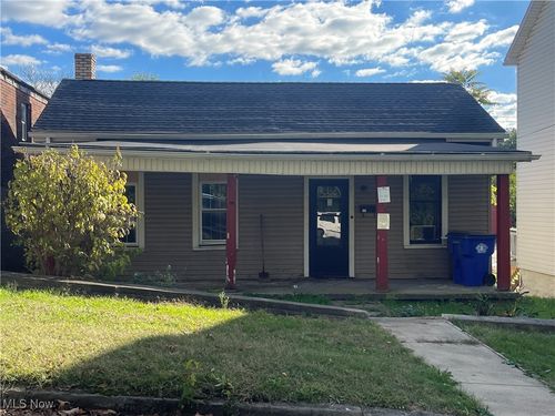 238 Moore St, East Liverpool, OH, 43920-2517 | Card Image