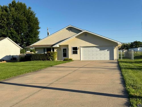 1901 E 6th Ave, Emporia, KS, 66801-6510 | Card Image