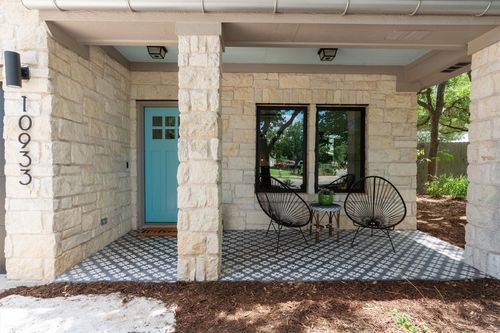 10933 Beachmont Ln, Austin, TX, 78739-1788 | Card Image