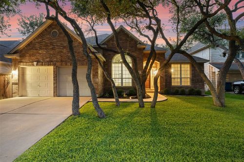 10408 Hansa Dr, Austin, TX, 78739-2210 | Card Image