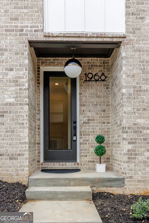 1968 8th St, Chamblee, GA, 30341-4754 | Card Image