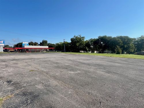 700 N 1st St, Madill, OK, 73446-1412 | Card Image