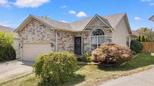 2737 Bay Cedar Cv, Lexington, KY, 40511-8864 | Card Image