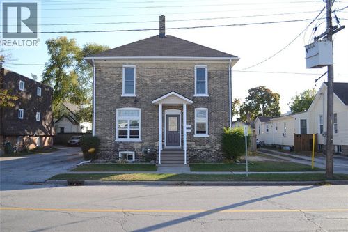 2-upper-191 Maxwell St, Sarnia, ON, N7T5C2 | Card Image