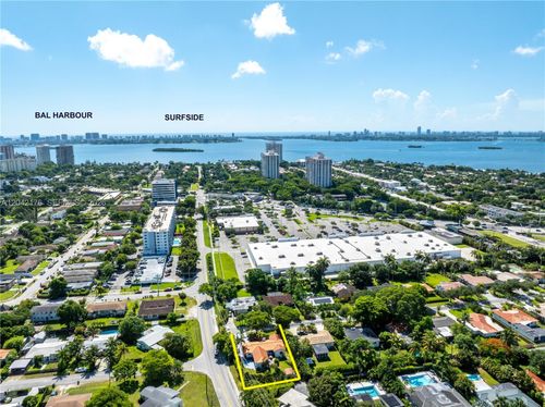 10690 Ne 11th Ct, Miami Shores, FL, 33138-2123 | Card Image