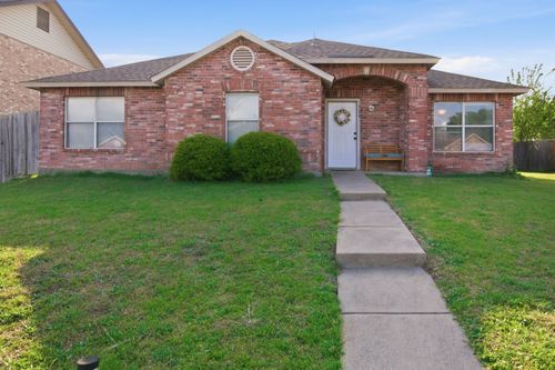 329 Beechwood Ln, Cedar Hill, TX, 75104-2978 | Card Image
