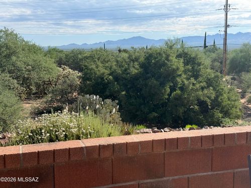 204 N Cobalt Dr, Green Valley, AZ, 85614-3282 | Card Image