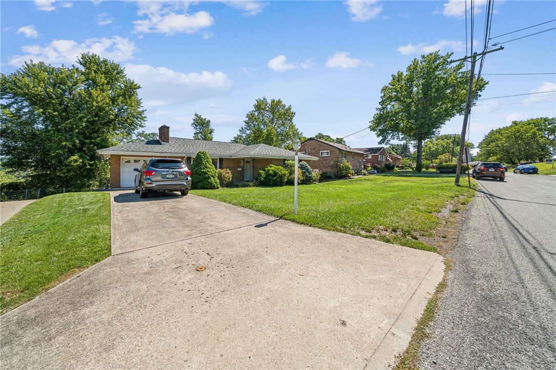 Scott Dr, Monroeville, PA 15146