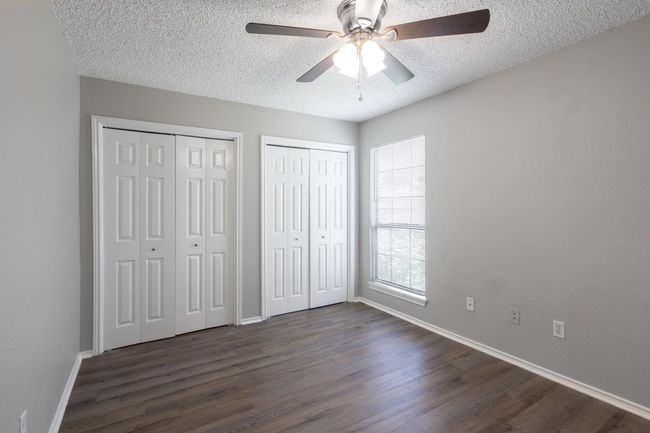 B - 415 M L K Dr, Home with 2 bedrooms, 1 bathrooms and 2 parking in Elgin TX | Image 9