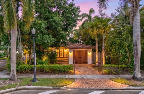 110 N 16th Ave, Hollywood, FL, 33020-5230 | Card Image