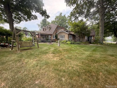 7086 Lakeview Dr, Lexington, MI, 48450-8952 | Card Image