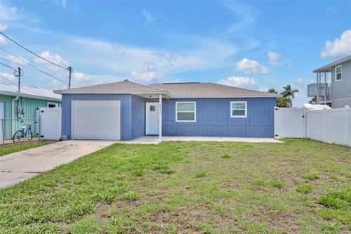 6416 Boatyard Dr, Hudson, FL, 34667-1595 | Card Image