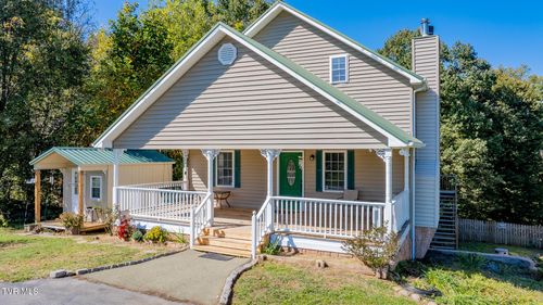 425 Berry Ridge Rd, Jonesborough, TN, 37659-5462 | Card Image
