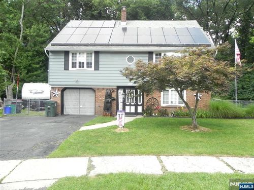 20 Seiler Ct, Little Ferry, NJ, 07643-1209 | Card Image