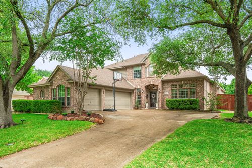 2735 Creek Crossing Dr, McKinney, TX, 75072-4718 | Card Image