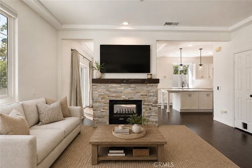a-120 23rd St, Costa Mesa, CA, 92627-1782 | Card Image