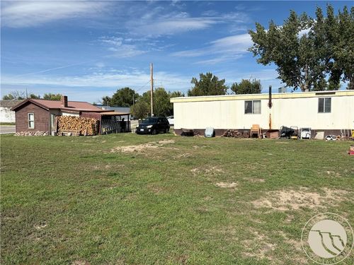 105 E Wheeler St, Winnett, MT, 59087-7745 | Card Image