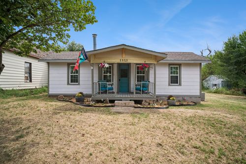 1335 E Maple St, Cushing, OK, 74023 | Card Image