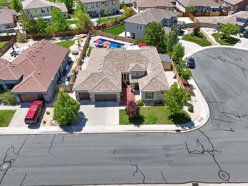 10555 Hampton Creek Dr, Reno, NV, 89521-8343 | Card Image