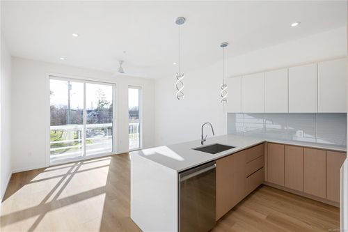217-2374 Oakville Ave, Sidney, BC, V8L1V5 | Card Image