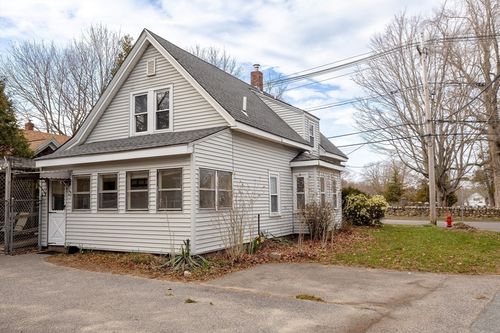 958 Centre St, Middleboro, MA, 02346-1511 | Card Image