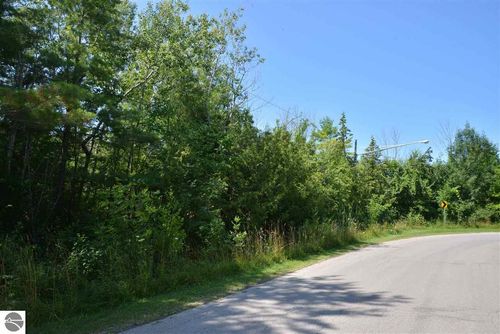 00 W 3rd St, Elk Rapids, MI, 49629 | Card Image