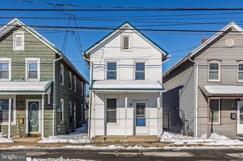 303 S River Ave, Sunbury, PA, 17801-3025 | Card Image
