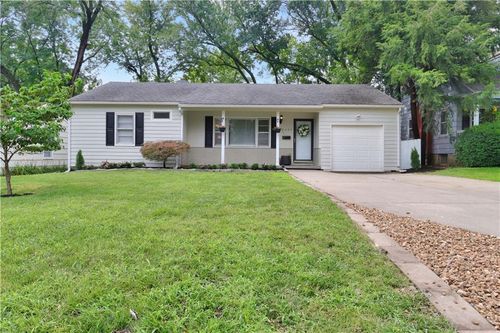 2225 74th St, Prairie Village, KS, 66208-3426 | Card Image