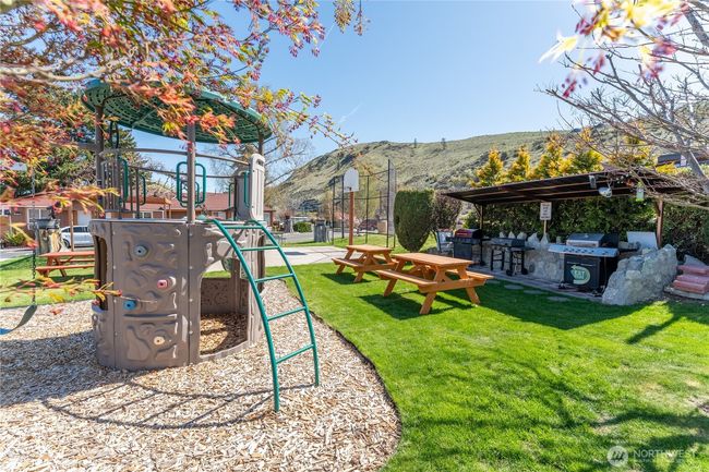 2044 W Woodin Ave, Home with 0 bedrooms, 0 bathrooms and 18 parking in Chelan WA | Image 15