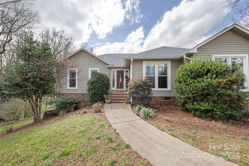 124 Muirfield Dr, Kings Mountain, NC, 28086-9403 | Card Image