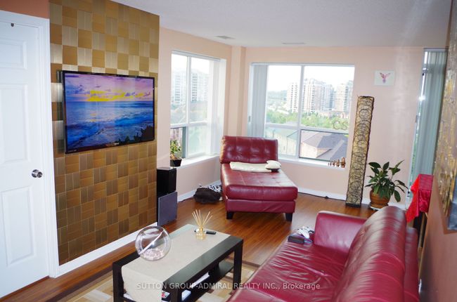 PH18 - 3 Ellesmere St, Condo with 2 bedrooms, 1 bathrooms and 2 parking in Richmond Hill ON | Image 12