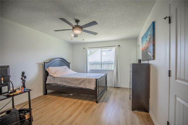 23310 Dew Wood Ln, House other with 3 bedrooms, 2 bathrooms and 2 parking in Spring TX | Image 8