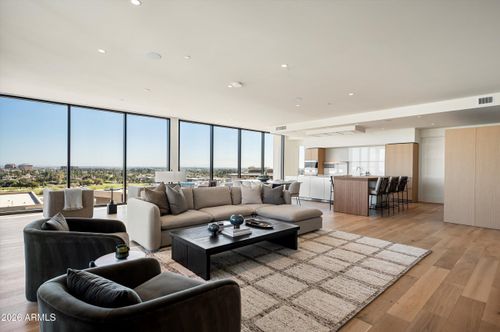 410-5000 N Camelback Ridge Dr, Scottsdale, AZ, 85251-1687 | Card Image