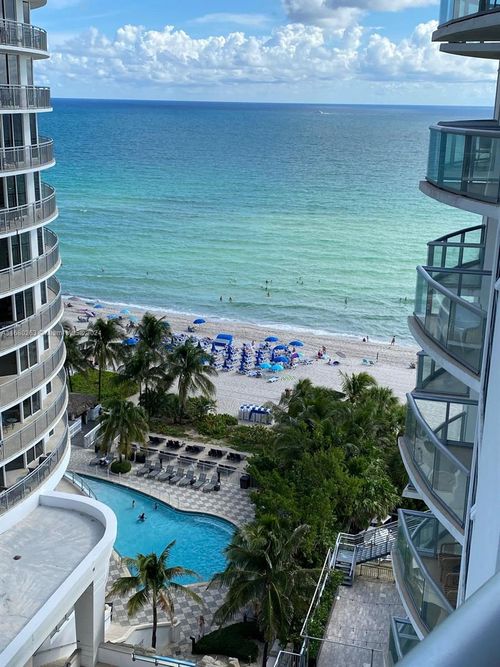 1207-17315 Collins Ave, Sunny Isles Beach, FL, 33160 | Card Image