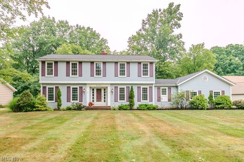 6555 Creekside Trl, Solon, OH, 44139-3105 | Card Image