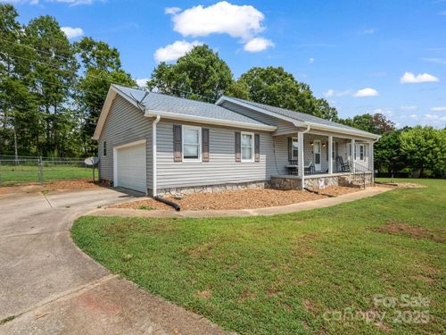 266 Asheland Dr, Ellenboro, NC, 28040-7603 | Card Image
