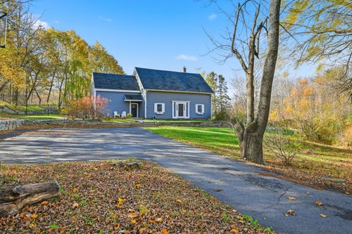 424 Winthrop Street, Hallowell, ME, 04347 | Card Image