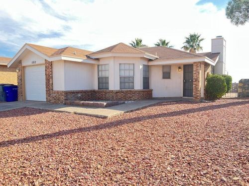 11812 Tracy Austin Ln, El Paso, TX, 79936-6147 | Card Image