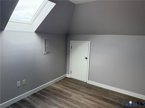 21 Walnut Blvd, Petersburg, VA, 23805-2101 | Card Image