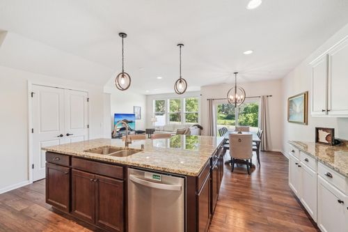 726 Maggie Way, Chanhassen, MN, 55317-3300 | Card Image