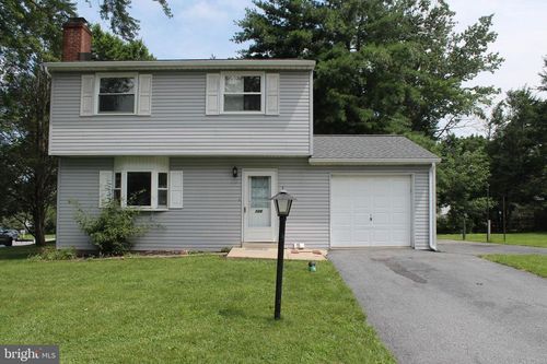 126 Summer Ln, Lititz, PA, 17543-9387 | Card Image