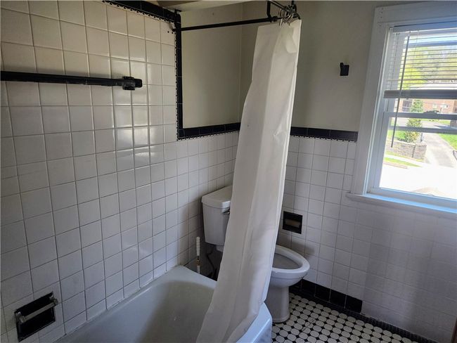 Second bath on bedroom level. | Image 28